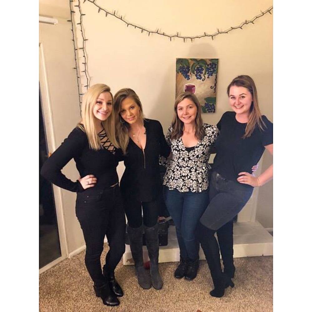 Meet your Posher, Casey